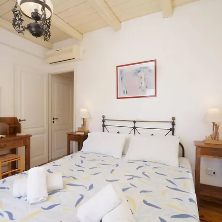 Dimitra Fiskardo By Tzamarelata